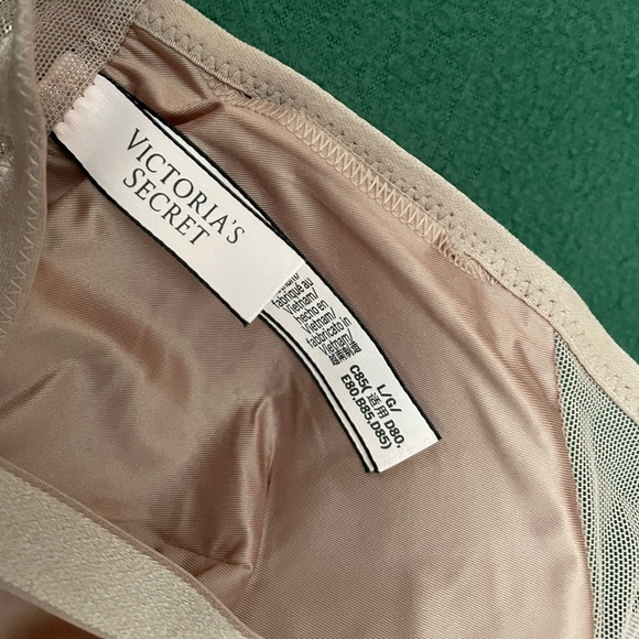 Victoria’s Secret Bralette - Picture 9 of 9